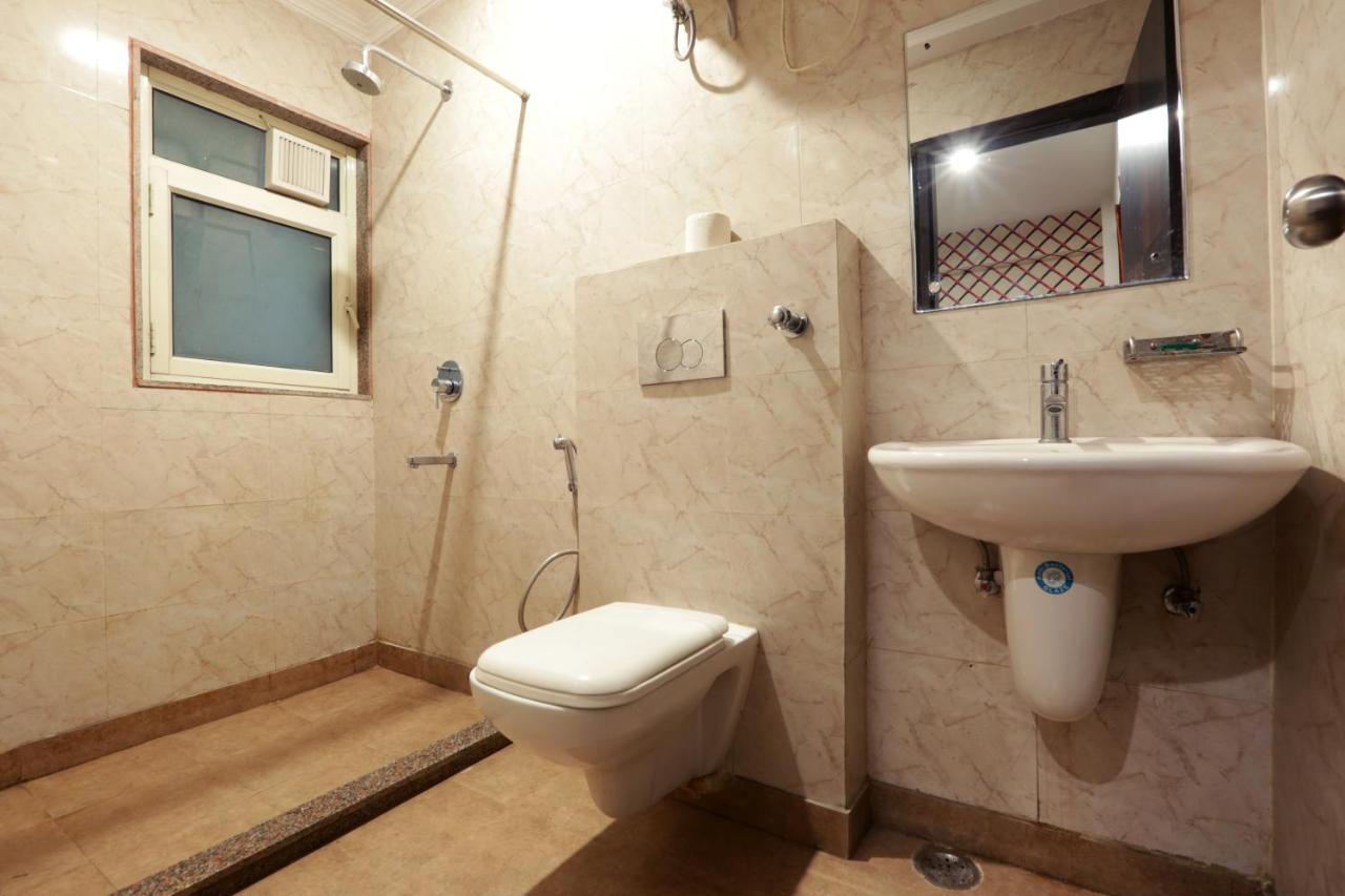 Hotel Classic Plaza At Delhi Airport New Delhi Exteriör bild