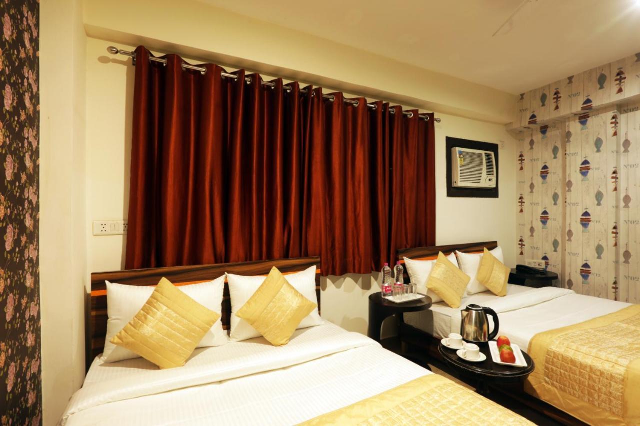 Hotel Classic Plaza At Delhi Airport New Delhi Exteriör bild